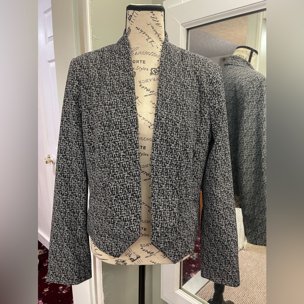New York and Company blazer size M